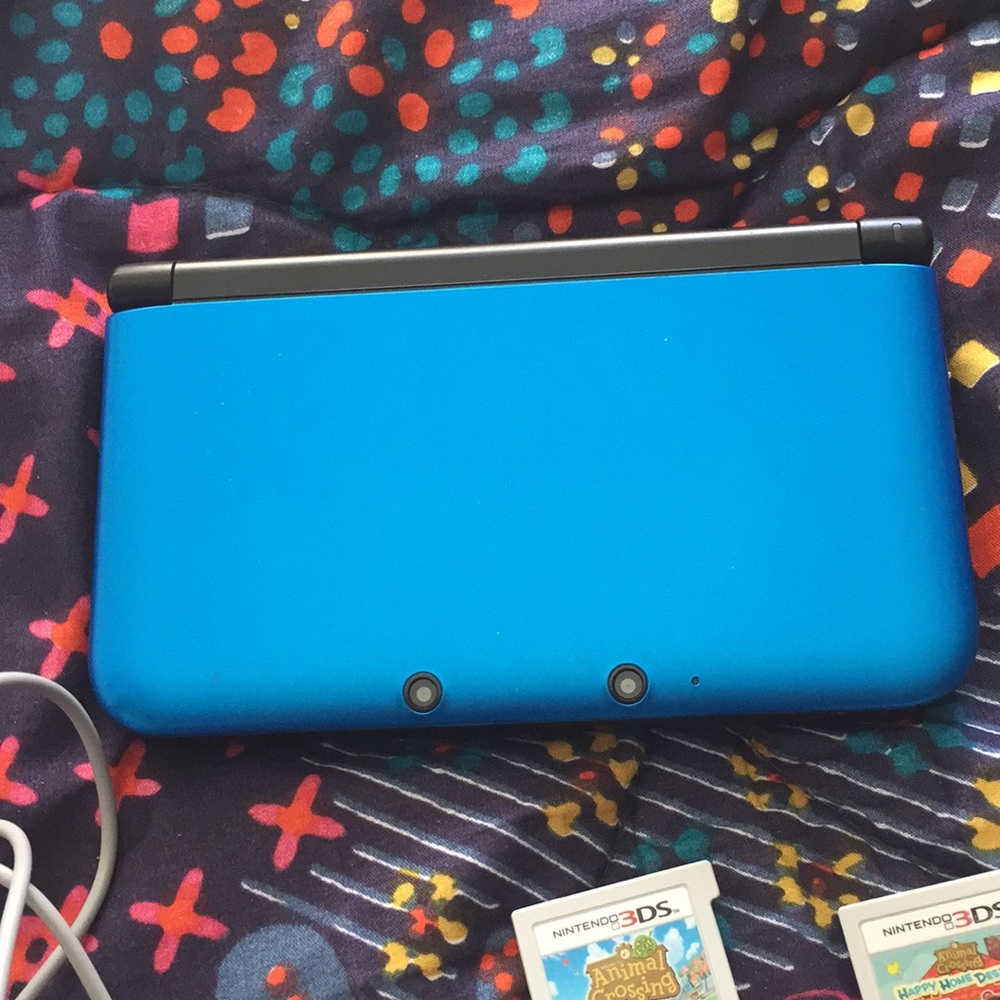 Blue Nintendo 3DS XL